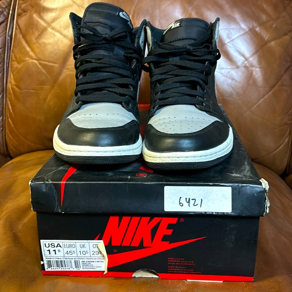 Air Jordan 1 Retro High OG "Shadow 2013" size 11.5